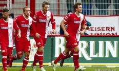 爱游戏登录-埃瓦尔抢分成功，赢得重要胜利