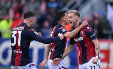 爱游戏娱乐-包含博洛尼亚教练组提出战术调整，寻求突破的词条