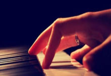 爱游戏app-河床主场氛围火爆，球迷热情助阵