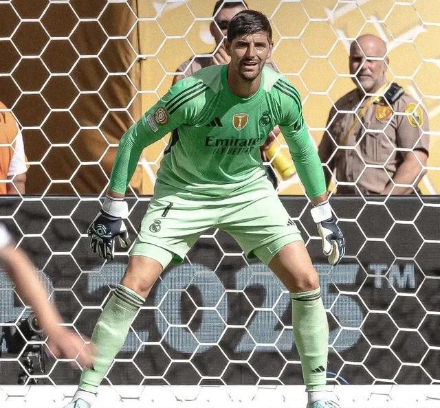 尤文图斯球员闪耀全场，取得胜利