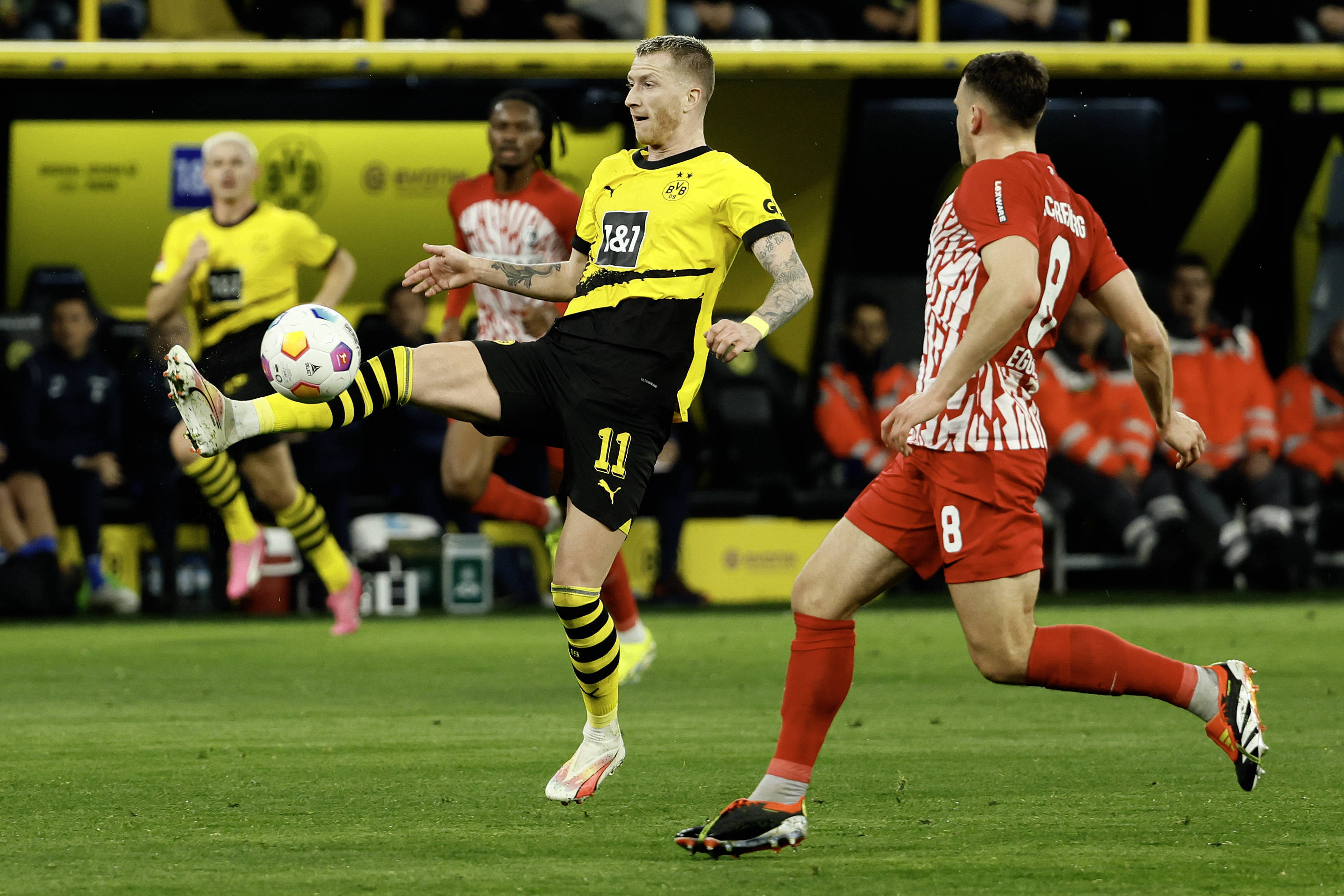 关于沃尔夫斯堡坐镇主场,击败对手实现逆转的信息 关于沃尔夫斯堡坐镇主场,击败对手实现逆转的信息