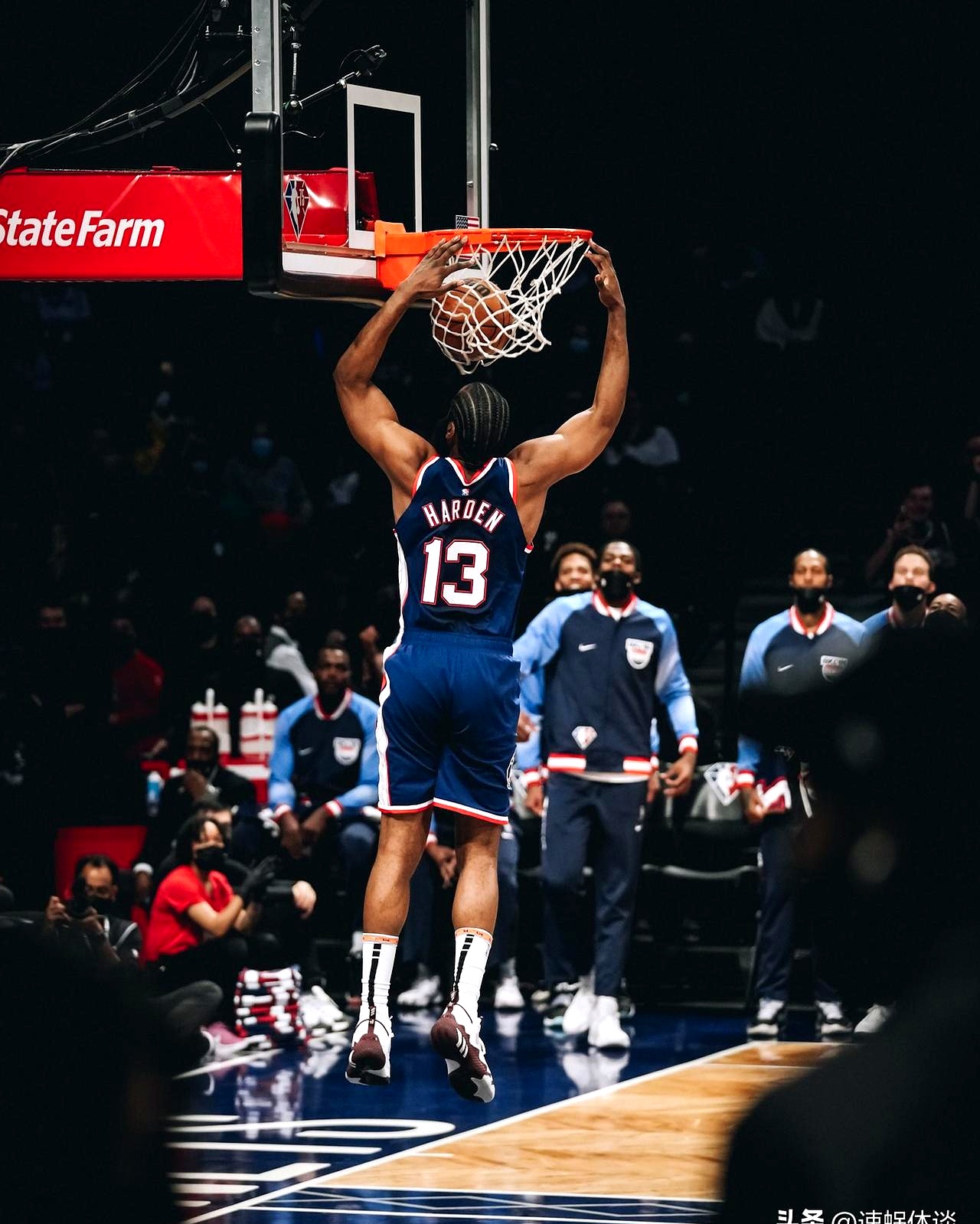 包含篮网发威横扫,实力强劲不容小觑的词条 包含篮网发威横扫,实力强劲不容小觑的词条