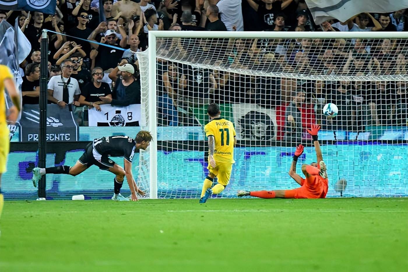 乌迪内斯主场强大气场,完胜对手占尽先机的简单介绍 乌迪内斯主场强大气场,完胜对手占尽先机的简单介绍