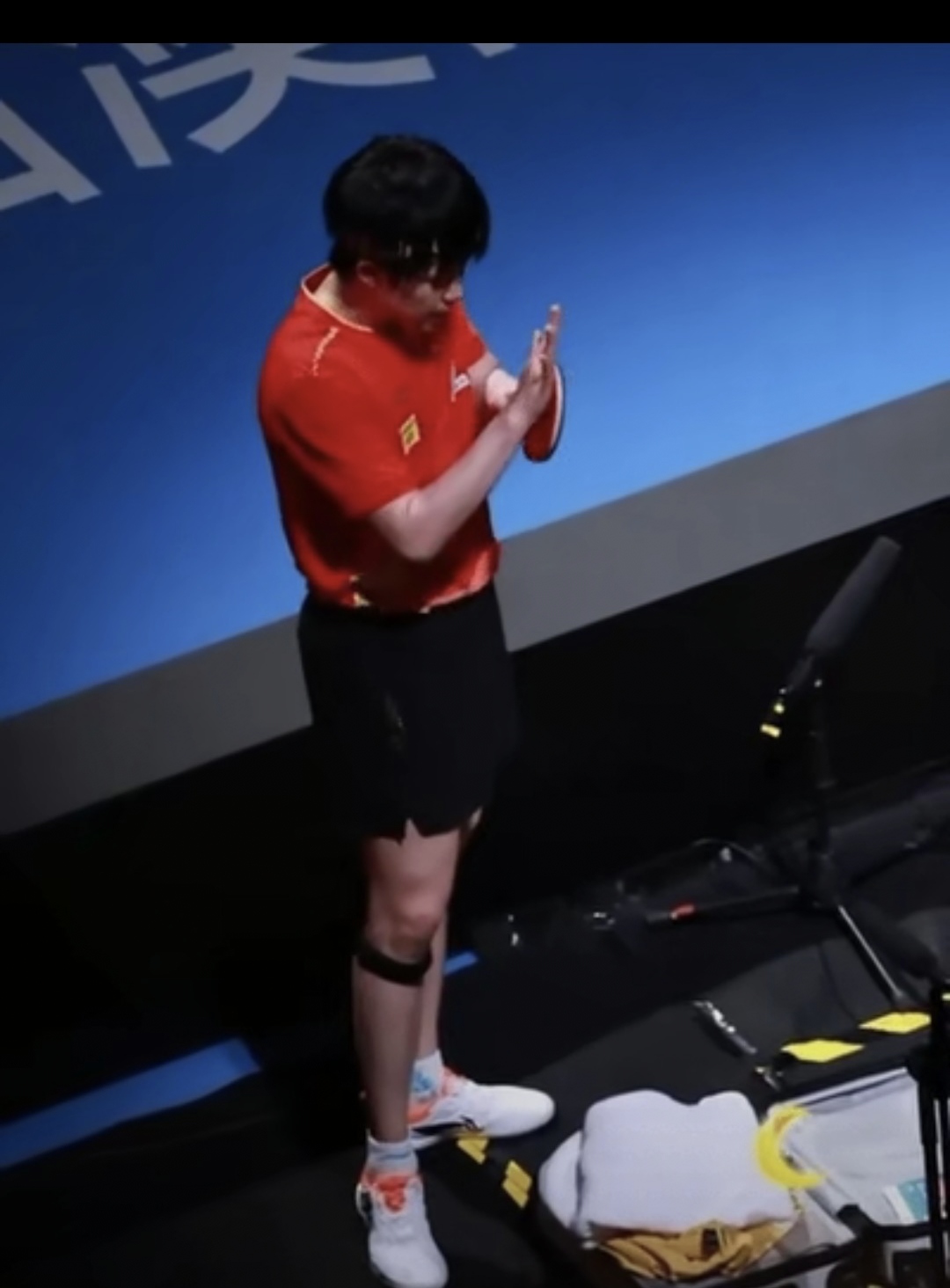 球赛争议传言广泛话题热度不减 球赛争议传言广泛话题热度不减