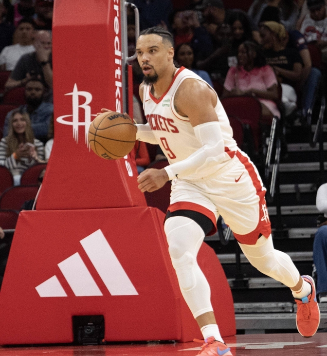 火箭主场大胜爵士,登西部第一 火箭主场大胜爵士,登西部第一