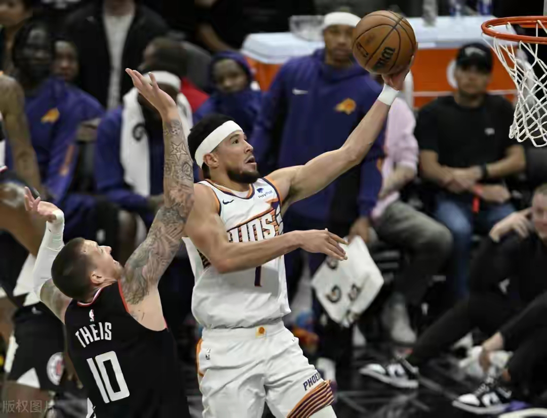 爵士靠米切尔关键三分险胜灰熊的简单介绍 爵士靠米切尔关键三分险胜灰熊的简单介绍