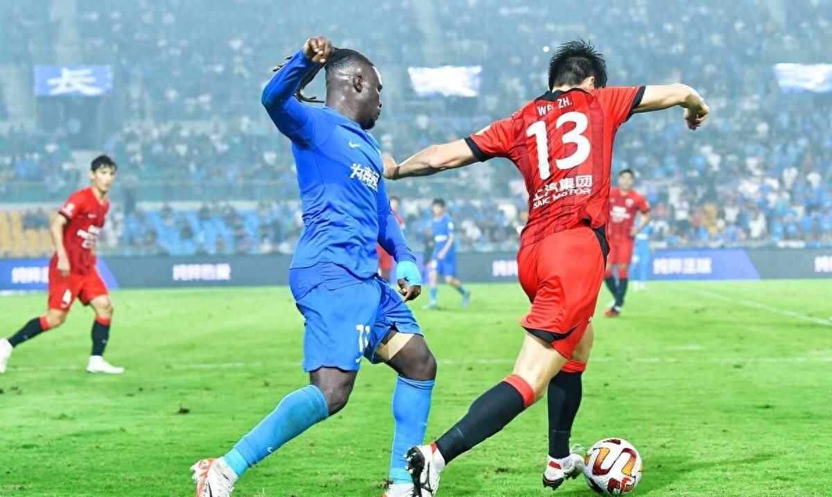 包含武磊攻入关键一球，帮助球队拿下胜利的词条